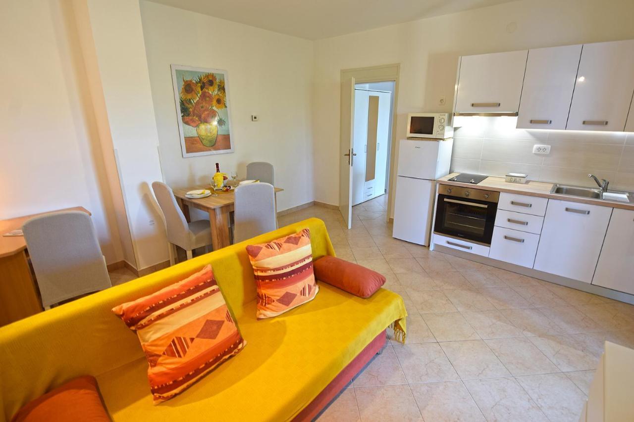 Apartments Bor Medulin Kültér fotó