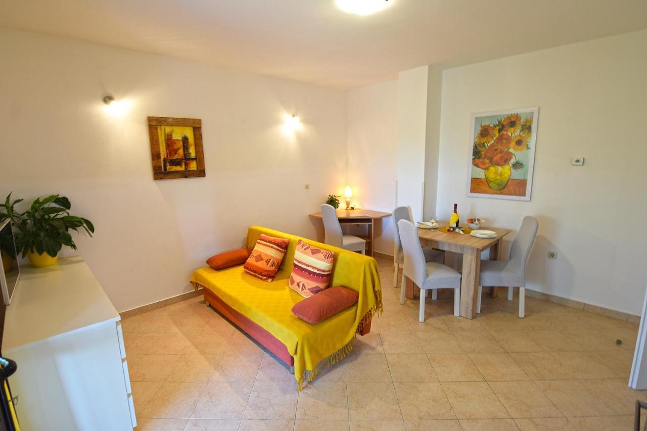 Apartments Bor Medulin Kültér fotó