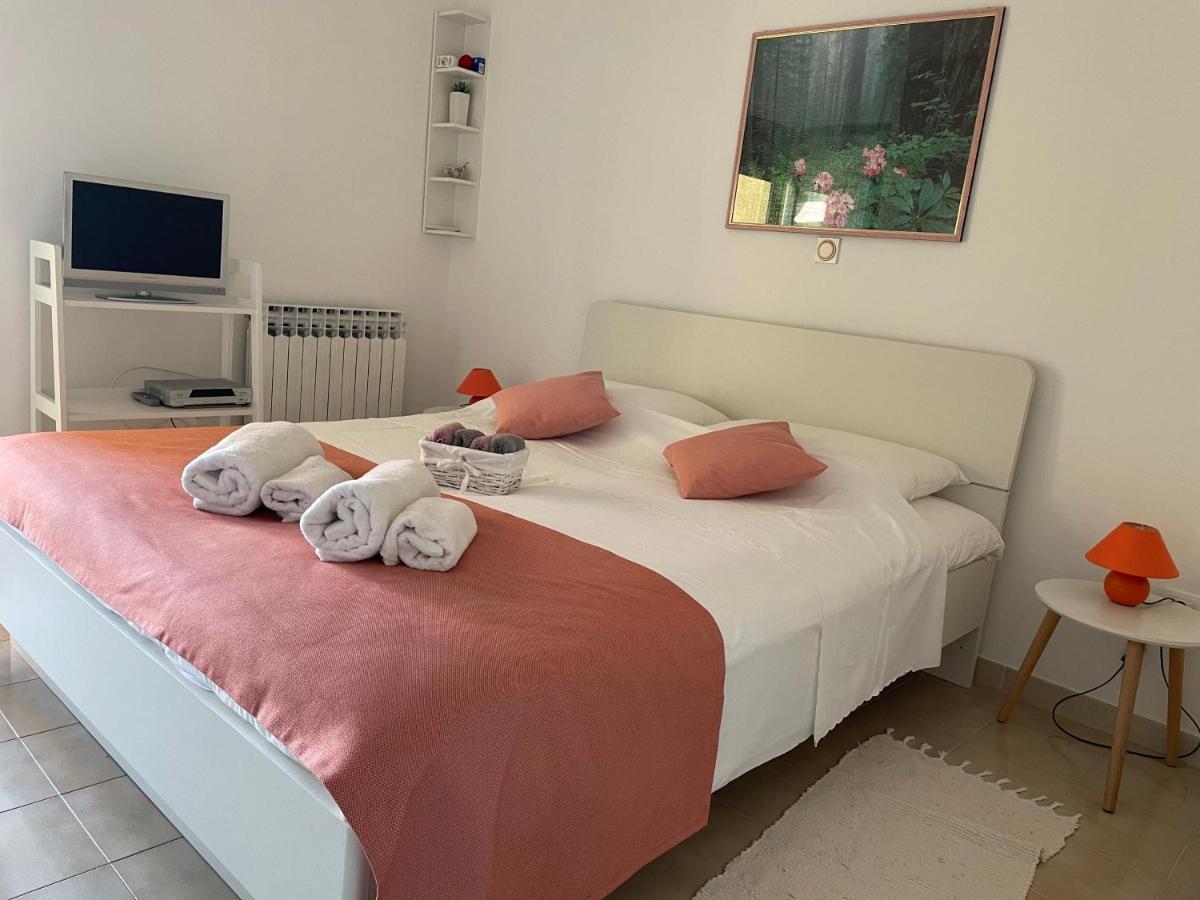 Apartments Bor Medulin Kültér fotó